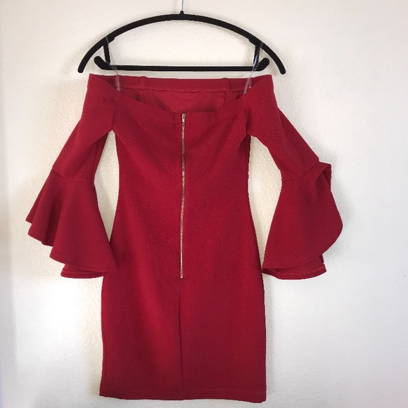 Red off the shoulder dress - Picture 2 of 3